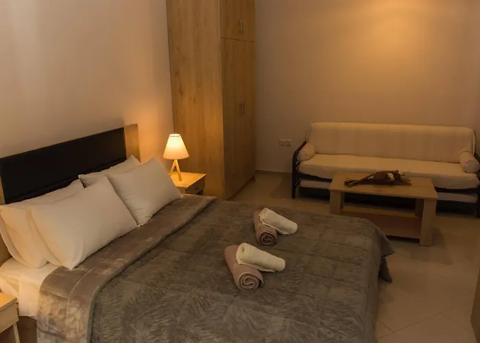 Central Luxury Studio